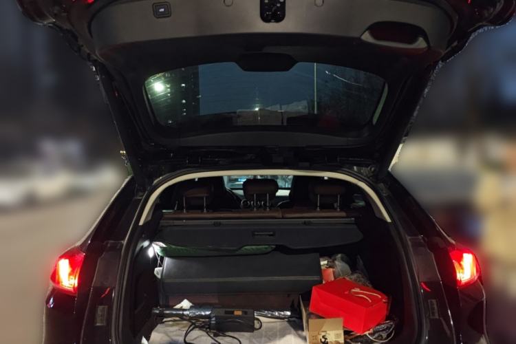 Used Wey VV5 2019 Upgraded Model 2.0T Two-Wheel Drive Flagship Version China V Standard
