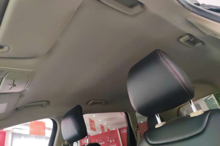 Used Ford Edge 2016 EcoBoost 245 Two-Wheel-Drive Titanium 5-Seater
