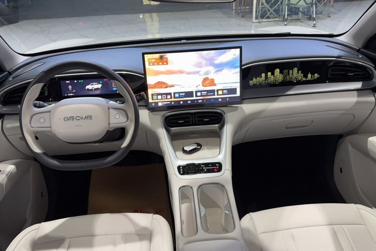 Used  Geome 2025 UP 410km Exploration+ Edition
