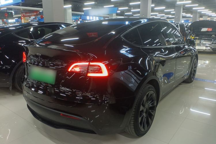 Used Tesla Model Y 2022 Rear-Wheel-Drive Version
