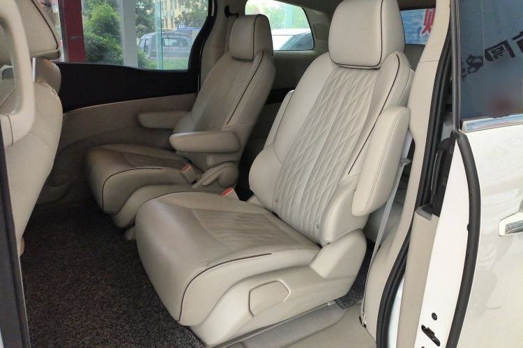 Used Buick GL8 2021 Land Cruiser Executive Class 652T Luxury Model
