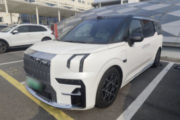 Used Zeekr 009 2024 Six-Seat Executive Version 4WD 108 kWh