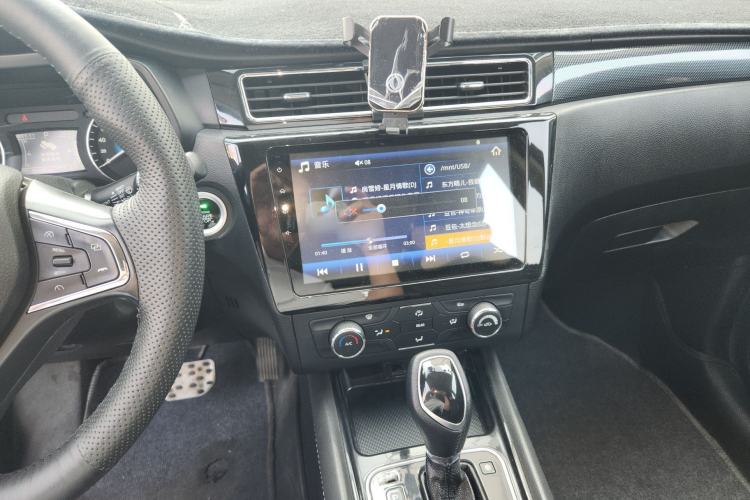 Used Dongfeng Fengon 580 2016 Revised Version 1.5T CVT Luxury Edition
