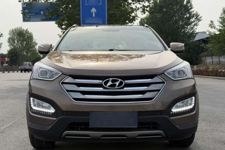 Used Hyundai Santa Fe 2013 2.4L Automatic Two-Wheel Drive Smart Version
