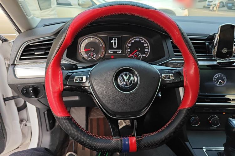 Used Volkswagen Lamando 2019 230TSI DSG Fashion Edition China VI
