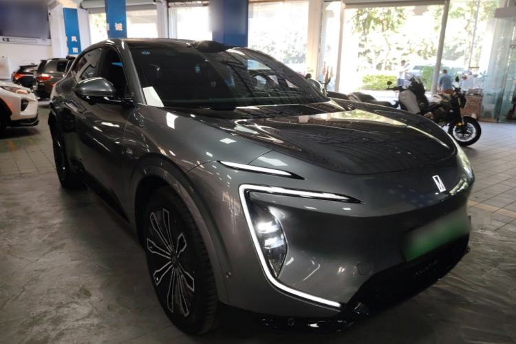 Used  07 2024 Max Extended-Range Edition
