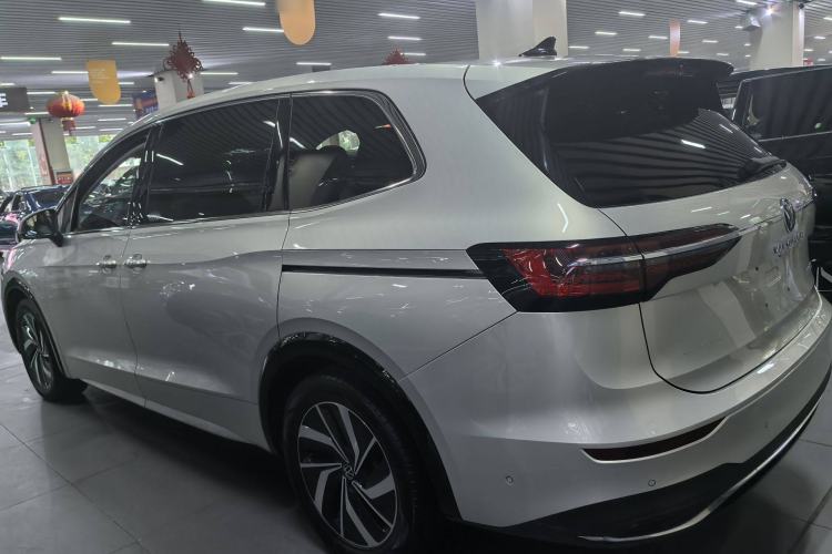 Used Volkswagen Viloran 2024 330TSI Luxury Edition
