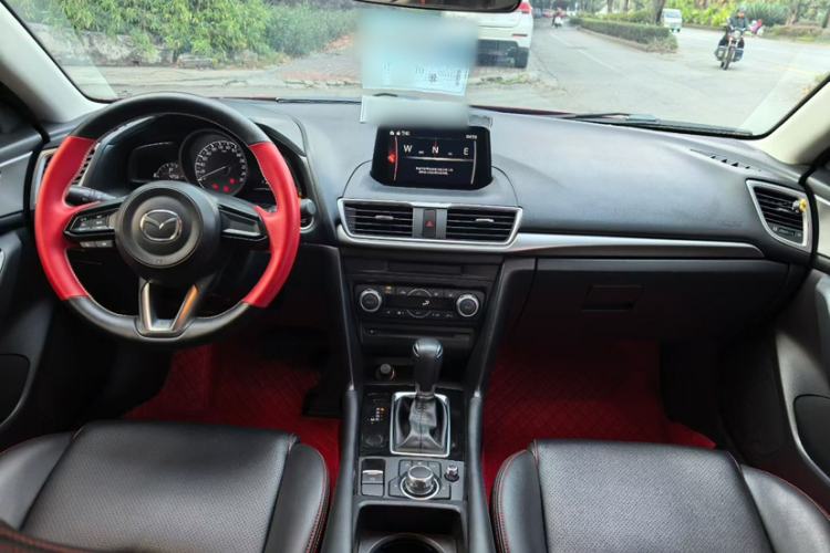 Used Mazda Mazda 3 Axela 2017 Sedan 1.5L Automatic Luxury Model Emission Standard China V
