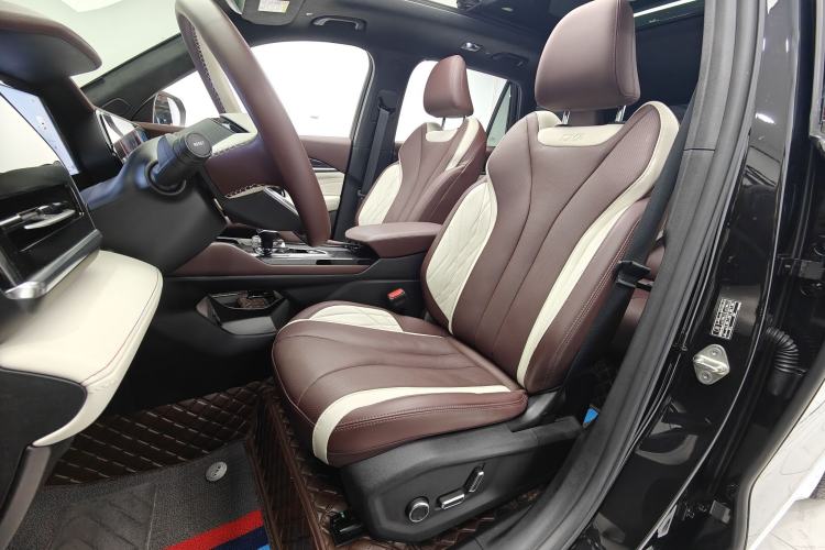 Used Geely Auto Monjaro L 2024 2.0TD High-Power Automatic Two-Wheel Drive Yunqi Version
