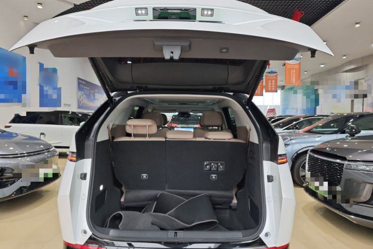 Used XPeng X9 2025 740 Ultra-Long Range Max