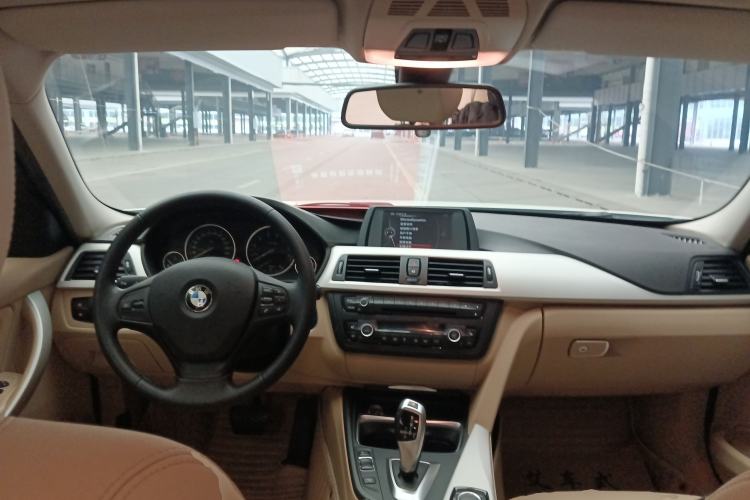 Used BMW 3 Series 2015 320i Luxury Line Stylish Edition
