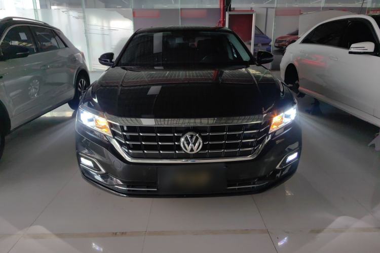 Used Volkswagen Passat 2020 330TSI Elite Edition China VI
