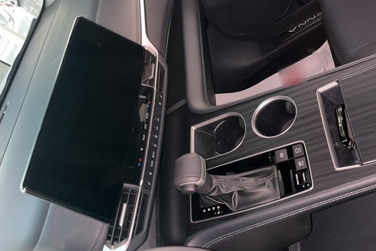 Used Toyota Sienna 2024 2.5L Hybrid Four-Wheel Drive Prestige Edition
