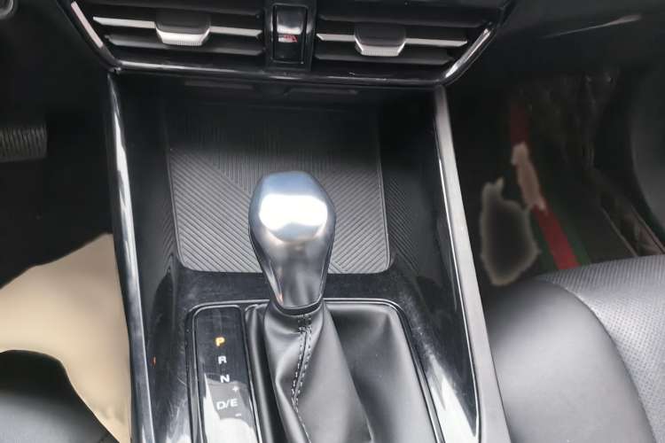 Used Roewe i5 2021 Revised Version 1.5L CVT Diamond Edition
