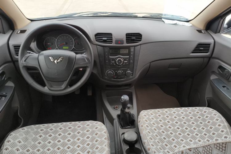 Used Wuling Hongguang 2015 1.2L S Base Model China V Standard