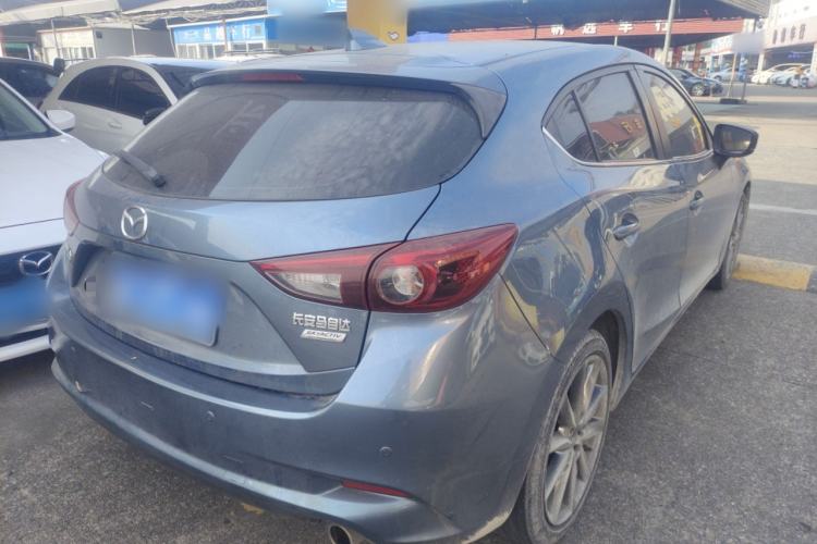 Used Mazda Mazda 3 Axela 2017 Hatchback 2.0L Automatic Luxury Model Emission Standard China V
