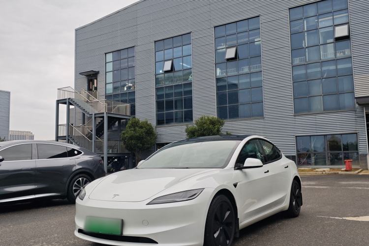 Used Tesla Model 3 2025 Rear-Wheel-Drive Version
