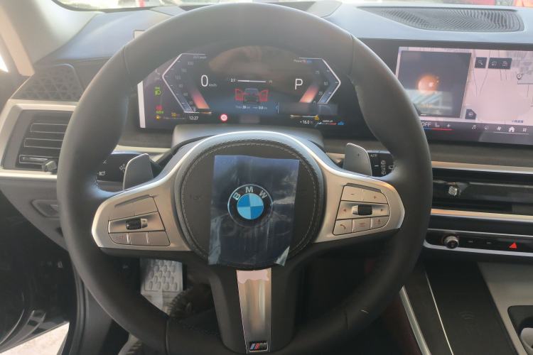 Used BMW X5 2023 xDrive 30Li Luxury M Sport Package
