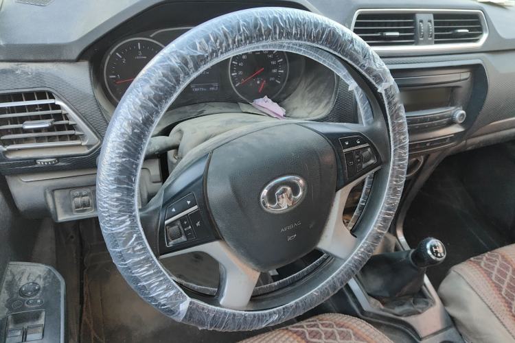 Used Great Wall Wingle 5 2017 2.0T European Version Diesel Two-Wheel Drive Advanced Large Double-Cab GW4D20E
