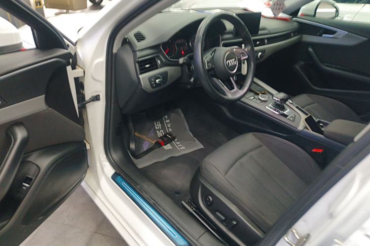 Used Audi A4L 2018 30th Anniversary Edition 40 TFSI Trendy Model