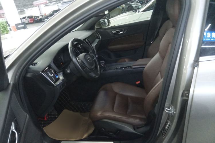 Used Volvo S60 2021 T4 Zhiyi Luxury Edition