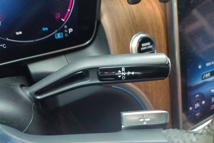 Used Mercedes-Benz GLC 2023 GLC 300 L 4MATIC Dynamic Edition 5-seater
