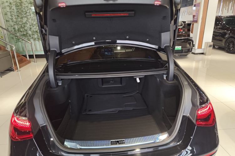 Used Mercedes-Benz S-Class 2023 Updated S 400 L Business Version
