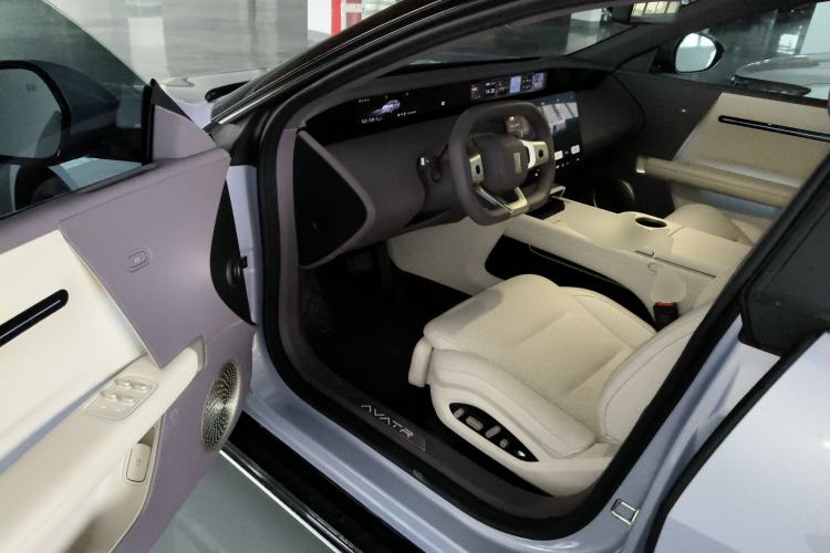 Used  06 2025 Pro Range-Extended Edition