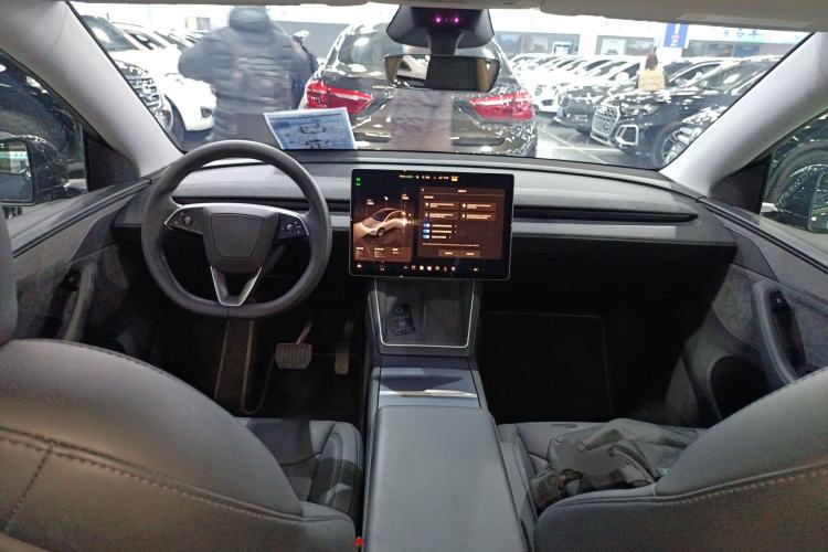 Used Tesla Model Y 2025 Long-Range All-Wheel Drive First Edition