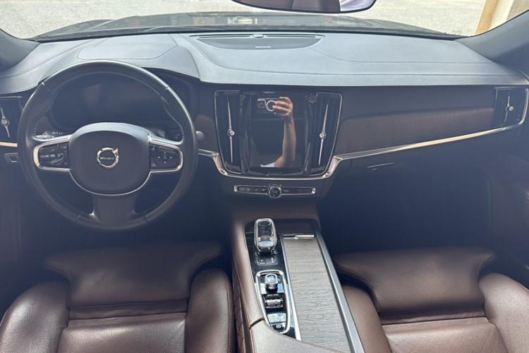 Used Volvo S90 2021 B5 Zhiyuan Luxury Edition
