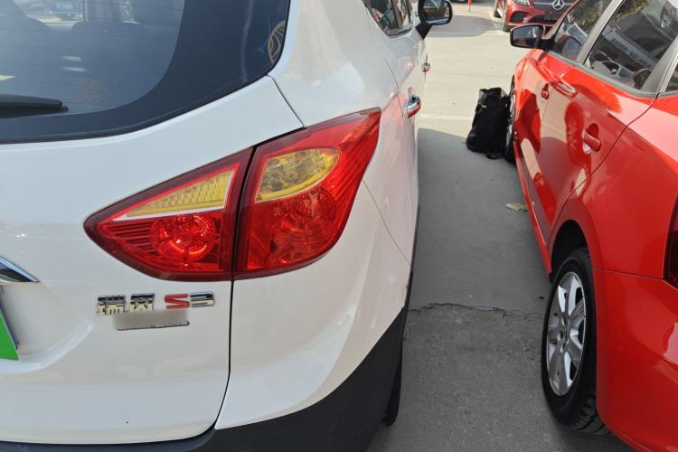 Used  Refine S3 2016 1.5L Manual Luxury Smart Version
