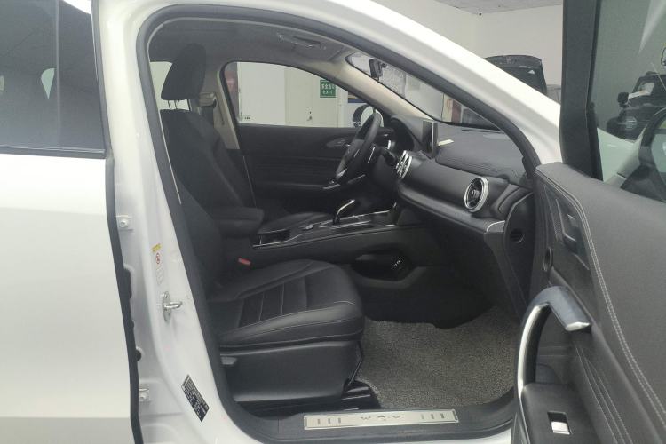 Used Wey VV5 2021 1.5T Two-Wheel Drive Color Pioneer
