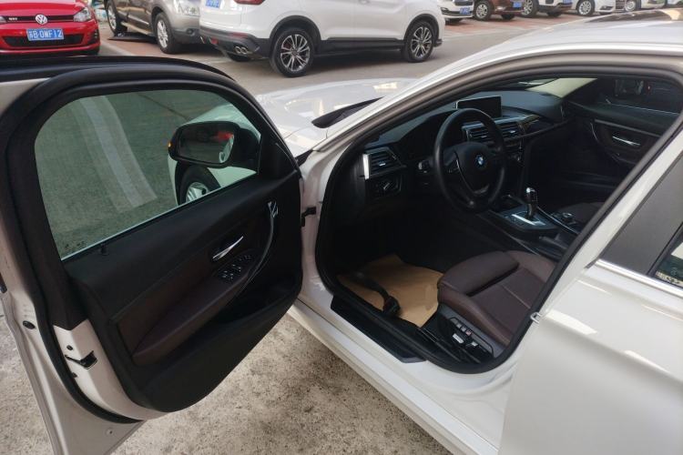 TDK.VehicleDetails.img