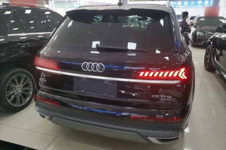 Used Audi Q7 2021 55 TFSI quattro S line Sport model