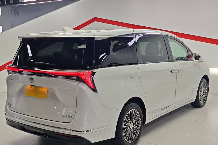 Used Buick GL8 New Energy 2024 Lu Zun Luxury Edition 7-Seater
