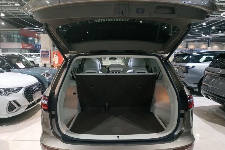 Used Volkswagen Viloran 2022 380TSI Prestige Edition
