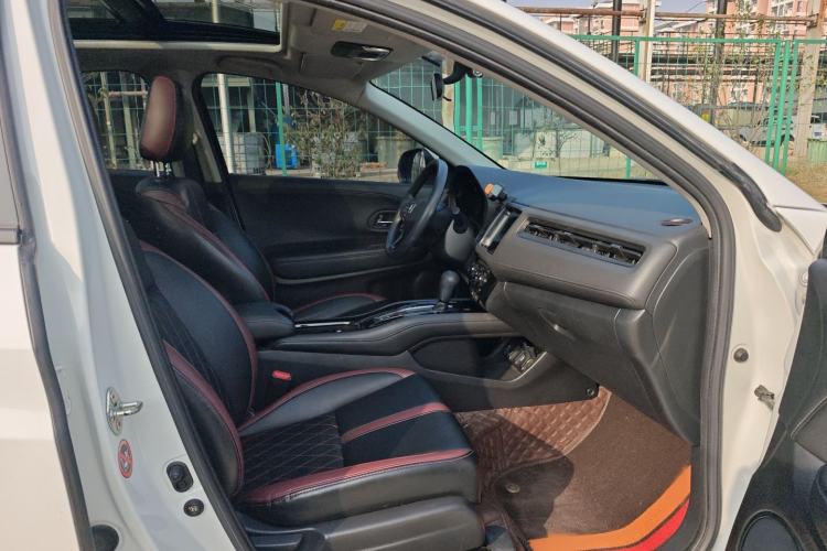 Used Honda Vezel 2020 1.5L CVT Luxury Edition
