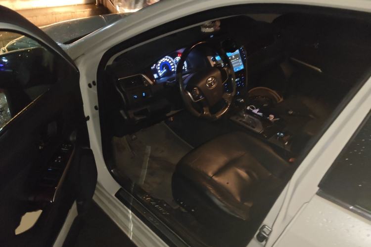 Used Toyota Camry 2015 2.0G Premier Edition
