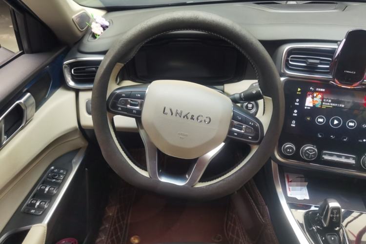 Used Lynk & Co 01 2017 2.0T Two-Wheel Drive Zhaopu Version
