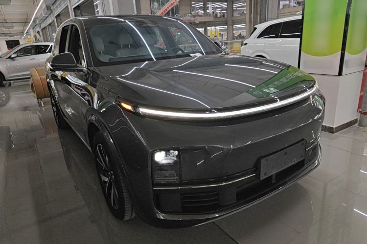 Used Li Auto L8 2023 Pro Model
