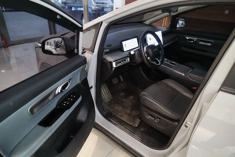 Used AION Y 2023 Plus 510 Smart Edition