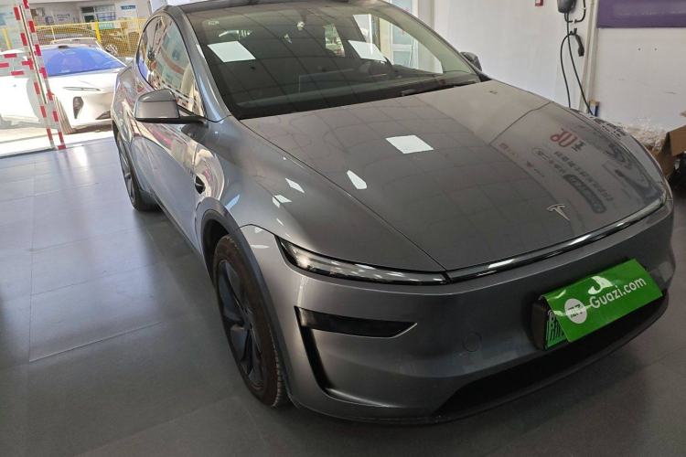 Used Tesla Model Y 2025 Updated Version Long-Range All-Wheel Drive
