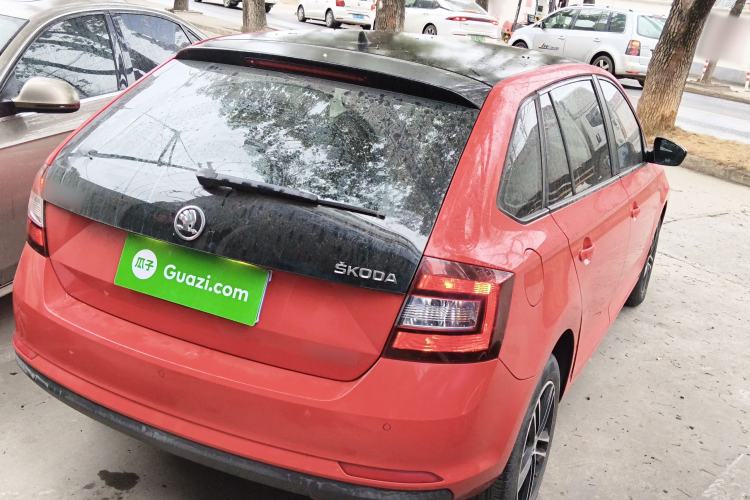 Used Skoda Rapid Spaceback 2014 1.6L Manual Enjoyment Edition
