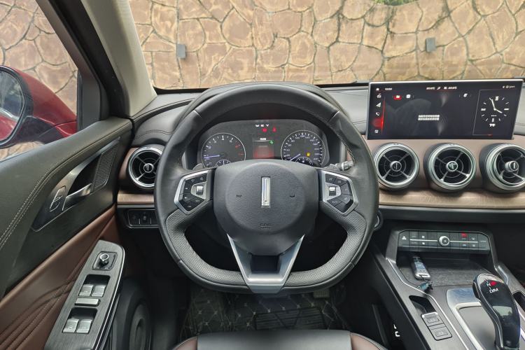 Used Wey VV5 2021 1.5T Two-Wheel Drive Color Pioneer
