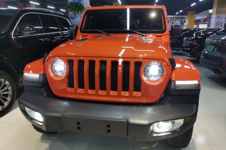 Used  Wrangler 2019 2.0T Sahara Four-Door Version China VI Emission Standard
