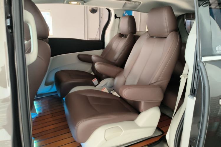 Used Buick GL8 2021 Land Cruiser Executive Class 652T Comfort Model
