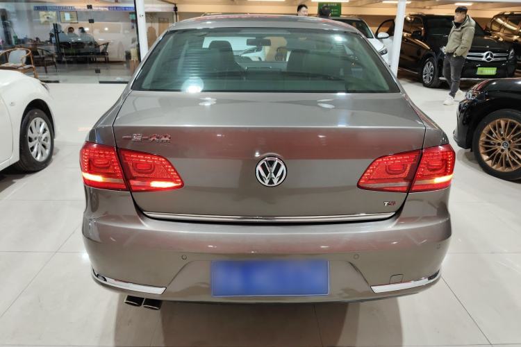 Used Volkswagen Magotan 2016 1.8TSI Luxury Comfort Model
