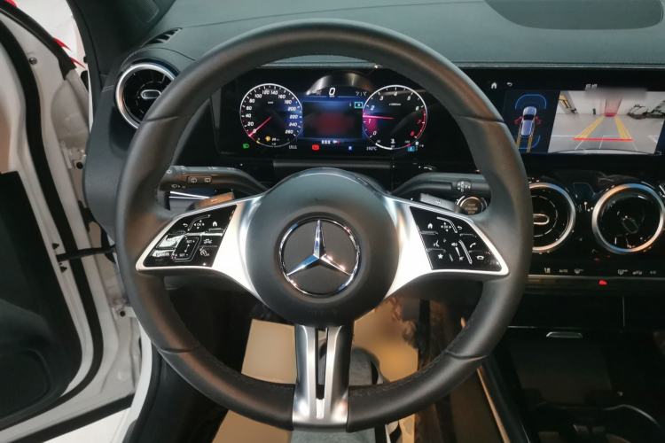 Used Mercedes-Benz GLA 2024 GLA 200
