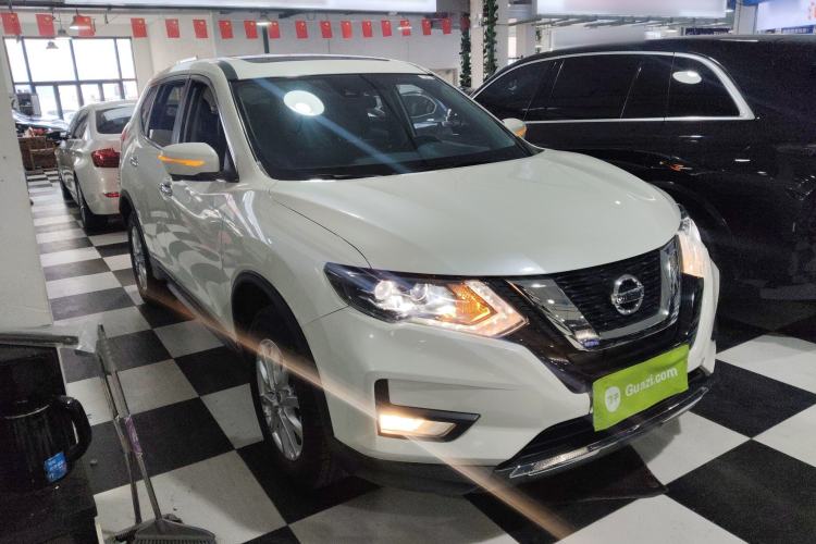 Used Nissan X-Trail 2022 2.0L Two-Wheel Drive Smart Connect Premium Edition
