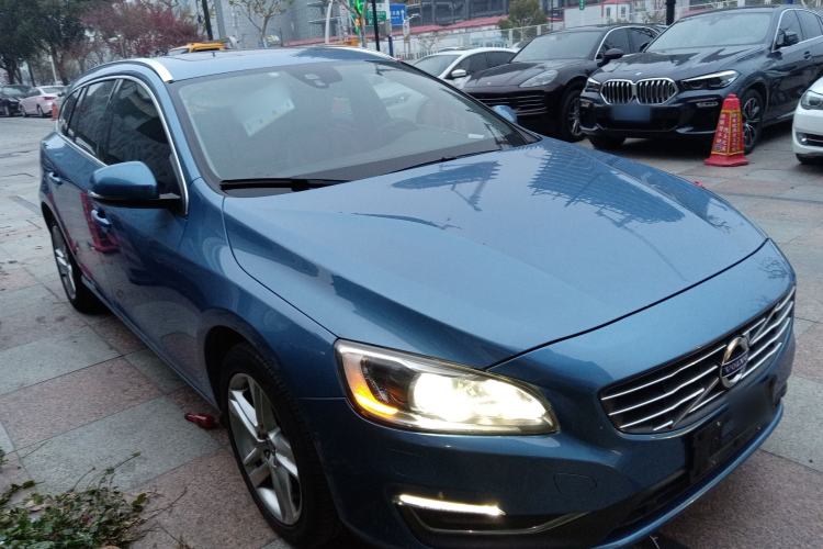 Used Volvo V60 2015 T5 Zhiya Edition